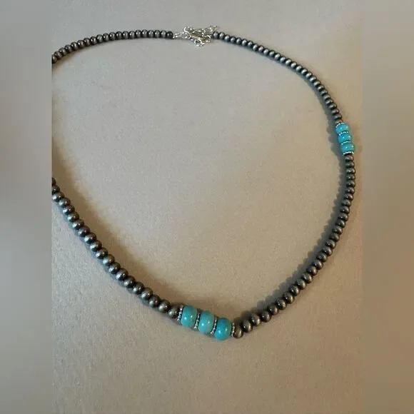 Elegant Silver and Turquoise Beaded Necklace A1495 - Picture 3 of 3